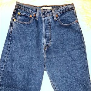 Levi’s Medium Wash High Rise Rib Cage Straight Leg Jeans